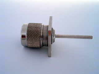 Connector N m. square flange /pin-26 mm/